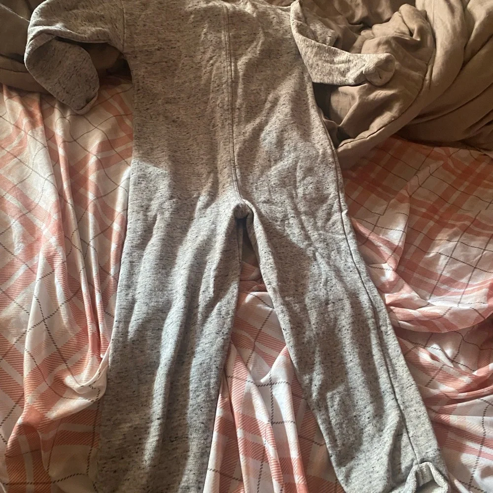 Old Navy Gray Kids Pajama‎ Set- one piece